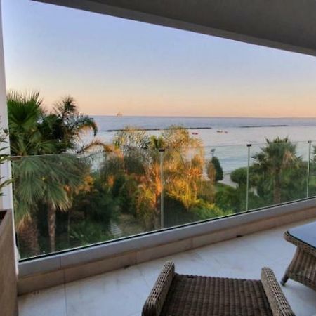 Pegasus Beach Front Lejlighed Limassol Eksteriør billede
