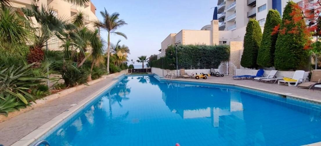 Pegasus Beach Front Lejlighed Limassol Eksteriør billede